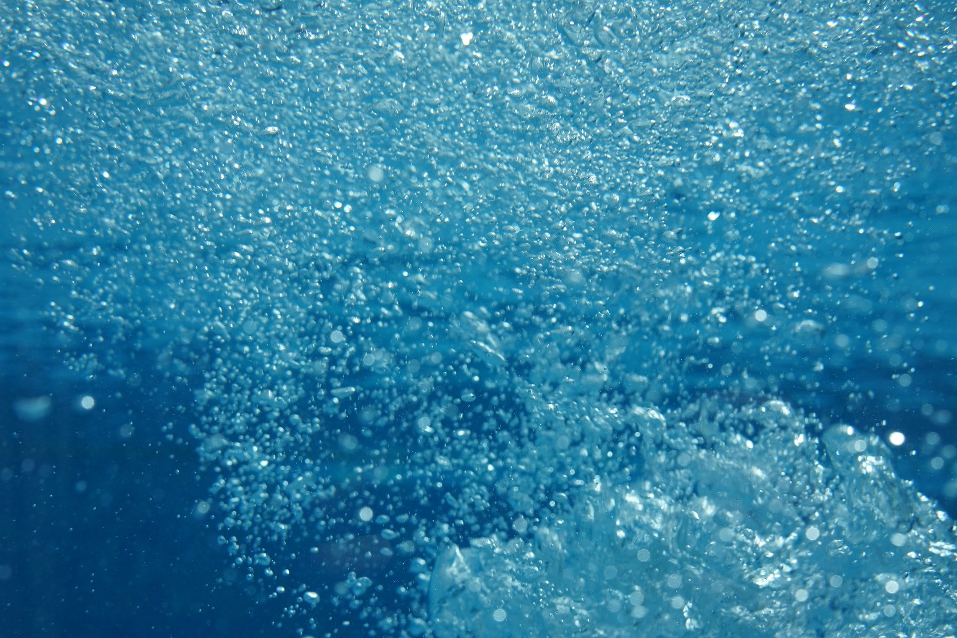 Пузырьки под водой